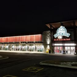 Fourth Avenue West Shopping Centre - Farm Boy