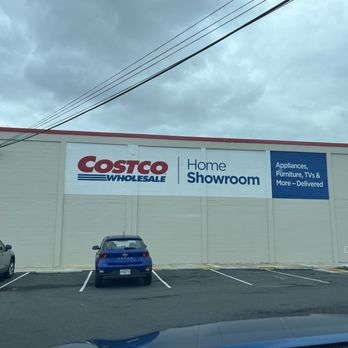 Costco - Rótulo exterior y estacionamiento - Wholesale Stores Near Me - San Juan, Puerto Rico