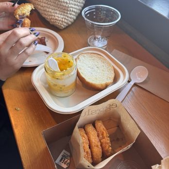 Eggslut - Breakfast & Brunch Near Me - Los Angeles, California Eggslut - Breakfast & Brunch Near Me - Los Angeles, California