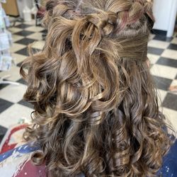 Joanie's Shear Artists