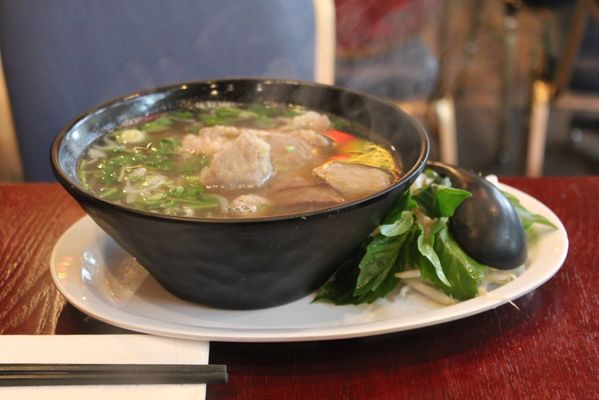 Pho Viet Anh by null