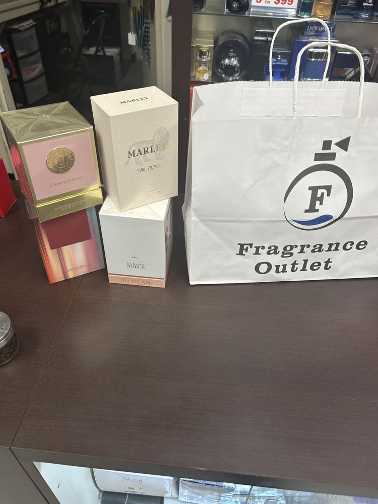 Fragrance Outlet Logo