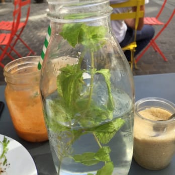 Peck 47 - Water - Breakfast & Brunch Near Me - Brussels, BRU