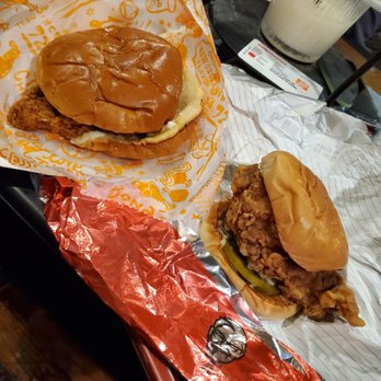 Popeyes Louisiana Kitchen - A comparison - Fast Food Near Me - Griffith, Indiana