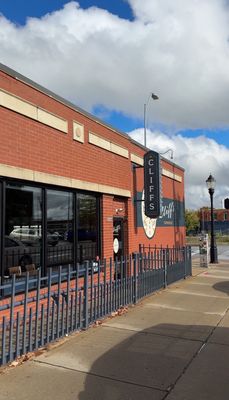 Cliff's Taphouse by null