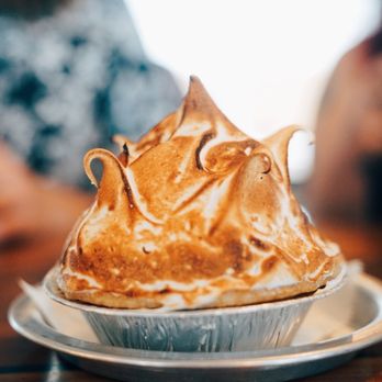 Tumble 22 Chicken Joint - mile high lemon meringue - Chicken Wings Near Me - Austin, Texas
