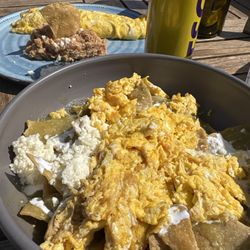 Terraza La Grupa - Chili chilies with eggs