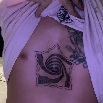 Glitterpoop Studios - Tattoo Near Me - Miami, Florida