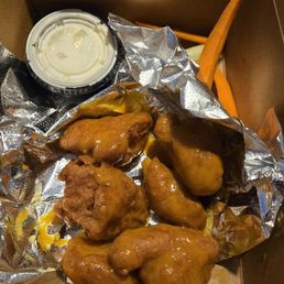 Happy Hour boneless wings