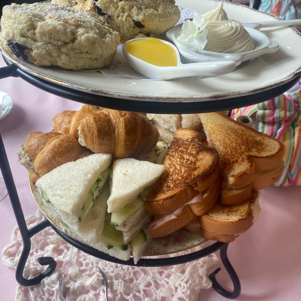 Mathis House - Sandwiches and Scones - Bed & Breakfast Near Me - Toms River, New Jersey Mathis House - Sandwiches and Scones - Bed & Breakfast Near Me - Toms River, New Jersey