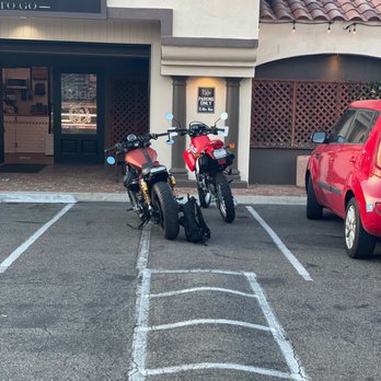 the Eldo - Answer for their parking problem. - Sports Bars Near Me - Long Beach, California the Eldo - Answer for their parking problem. - Sports Bars Near Me - Long Beach, California
