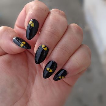Sunset Nails - Spooky Halloween eyes - Nail Salons Near Me - San Francisco, California Sunset Nails - Spooky Halloween eyes - Nail Salons Near Me - San Francisco, California