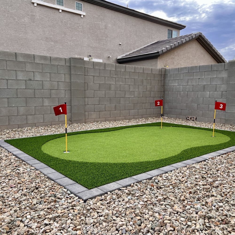 Desert Pointe landscape - putting green in backyard - Landscaping Near Me Desert Pointe landscape - putting green in backyard - Landscaping Near Me