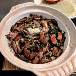 Maxwells Trading - Clay Pot Mushroom Rice - Yamagata koshihikari, shiitake, maitake, chestnut & blue oyster mushrooms