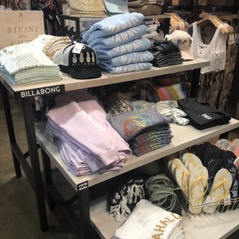 Hawaiian Island Creations - Surf Shop Near Me - Honolulu, Hawaii Hawaiian Island Creations - Surf Shop Near Me - Honolulu, Hawaii