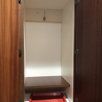 Loess Spa - Locker for your belongings - Reflexology Near Me - Honolulu, Hawaii