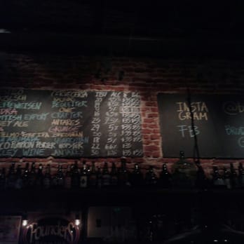 Bruder - pizarrón de birris - Bars Near Me - Mar del Plata, C