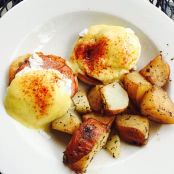 Corner Cafe - Eggs Benedict - Breakfast & Brunch Near Me - Newport, Rhode Island Corner Cafe - Eggs Benedict - Breakfast & Brunch Near Me - Newport, Rhode Island