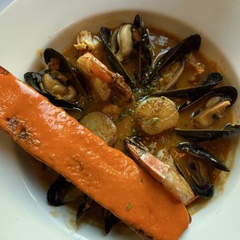 Petit Pomeroy - Bouillabaise - French Near Me - Chicago, Illinois