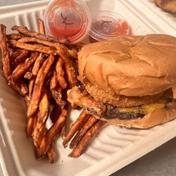 The Lanai at Mamala Bay - Big Tex burger with sweet potato fries