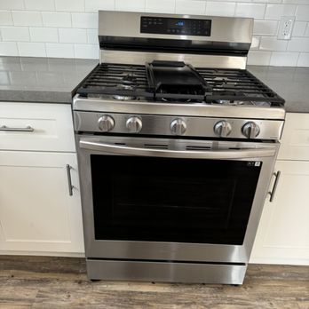 Mariano Janitorial Services - Stove and kitchen clean. - Carpet Cleaning Near Me Mariano Janitorial Services - Stove and kitchen clean. - Carpet Cleaning Near Me
