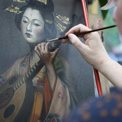 Sunny Art Centre - One of our long-term students working on a new Oil Painting.