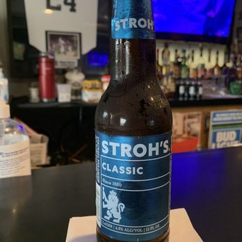 Full Moon - a bottle of stroh's classic ale - Bars Near Me - Riverview, Michigan