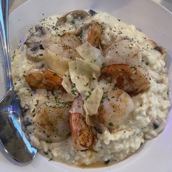 Hurricane Hanks - Shrimp and Scallops Risotto - American Near Me - Holmes Beach, Florida
