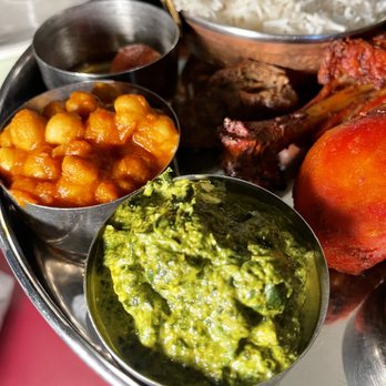 Haveli India - Saag Paneer and Chickpeas - Indian Near Me - Middletown, Connecticut