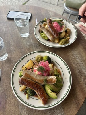 Hunnybee Bruncheonette by null