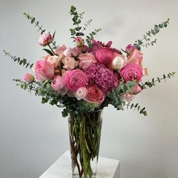Irvine Village Flowers - Florists Near Me - Irvine, California Irvine Village Flowers - Florists Near Me - Irvine, California