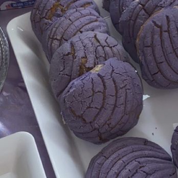 El Bolillo Bakery - Custom order purple conchas - Bakeries Near Me - Houston, Texas El Bolillo Bakery - Custom order purple conchas - Bakeries Near Me - Houston, Texas
