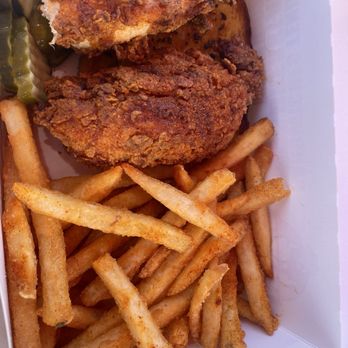 Nate's Nashville Hot Chicken - Tenders, fries and Texas toast - Chicken Shop Near Me - Paso Robles, California