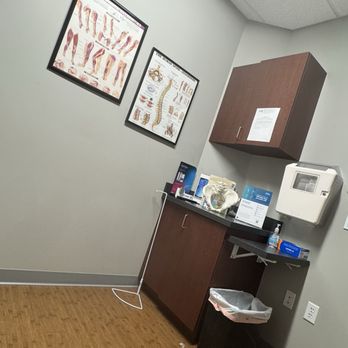 Desert Interventional Spine Consultants - Medical Centers Near Me - Gilbert, Arizona Desert Interventional Spine Consultants - Medical Centers Near Me - Gilbert, Arizona