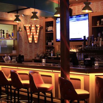 Woodie's Flat - The W bar. - New American Near Me - Chicago, Illinois