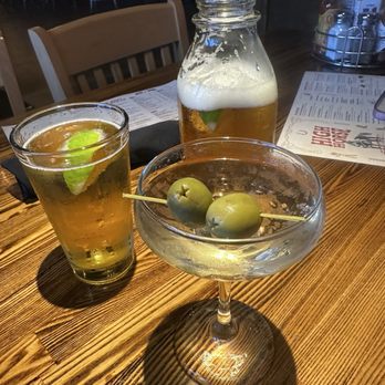 High Horse Saloon - Dirty martini and beers - American Near Me - Fullerton, California High Horse Saloon - Dirty martini and beers - American Near Me - Fullerton, California