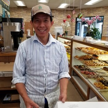 Foster's Donuts - Sam the owner and a Great Guy! - Donuts Near Me - Grover Beach, California