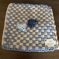 Sames & Cook - Pot holder and two heart chimes