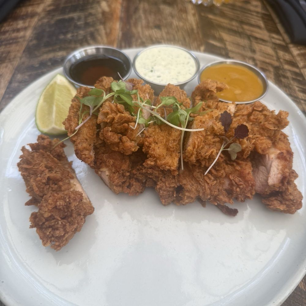 Le Chick - Fried Chicken - Cocktail Bars Near Me - Miami, Florida
