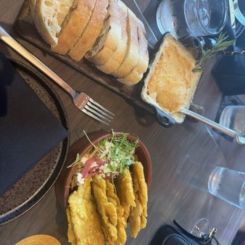 Chroma Modern Bar + Kitchen - Crab + Artichoke Dip and Braised Chicken Tostones - New American Near Me - Orlando, Florida