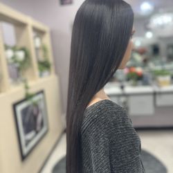 Elkae Salon - Color and extensions