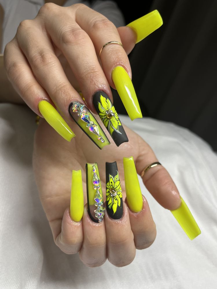 ANISBEL CHIC NAILS 71 Photos 7455 Reseda Blvd, San Fernando Valley