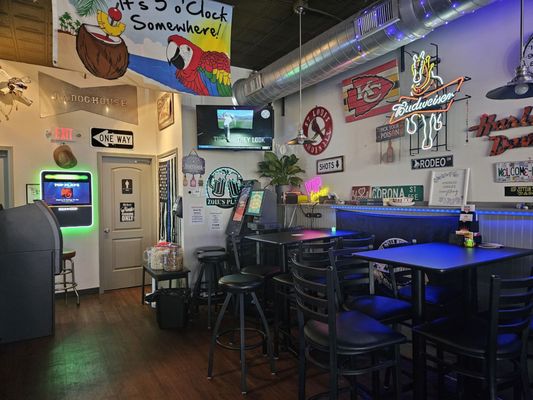 ZOE’S PLACE - Updated June 2026 - 27 Photos - 3322 Watson Rd, St. Louis ...