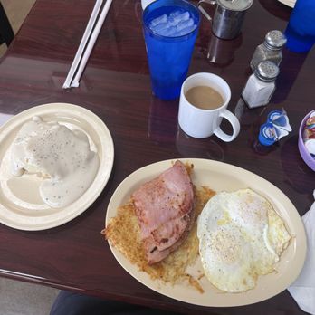 Good Gravy Chickasha - Ham eggs hash browns biscuits, gravy, Yum!! Open Wednesday-Saturday 6-2 give it try you will like it!! - Breakfast & Brunch Near Me - Chickasha, Oklahoma Good Gravy Chickasha - Ham eggs hash browns biscuits, gravy, Yum!! Open Wednesday-Saturday 6-2 give it try you will like it!! - Breakfast & Brunch Near Me - Chickasha, Oklahoma