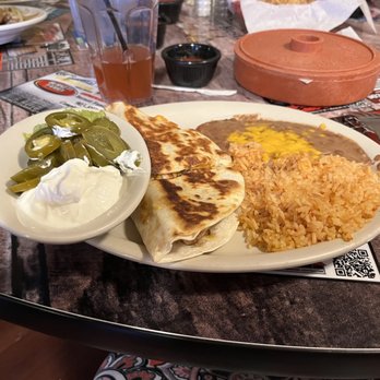 Hector's Mexican Restaurant - Chicken Fajita Quesadilla - Mexican Near Me - Gun Barrel City, Texas Hector's Mexican Restaurant - Chicken Fajita Quesadilla - Mexican Near Me - Gun Barrel City, Texas