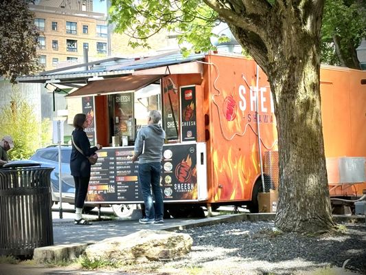 Sheesh Shawarma by null