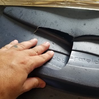 Traditional Van Lines Moving And Storage - Broken Rubbermaid box - Movers Near Me - Metuchen, New Jersey