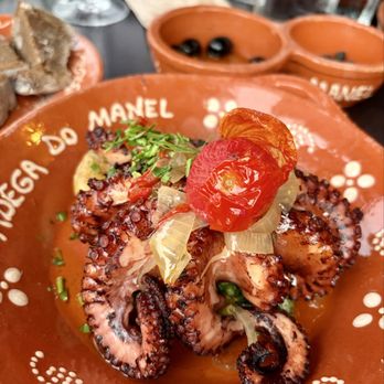 Taberninha do Manel - Octopus - Portuguese Near Me - Vila Nova de Gaia, 13 Taberninha do Manel - Octopus - Portuguese Near Me - Vila Nova de Gaia, 13