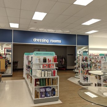 Marshalls - Dressing rooms - Department Stores Near Me - Eagan, Minnesota