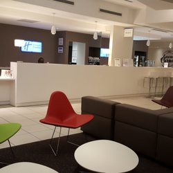 Hôtel Holiday Inn Express - Lobby Area at HI Express Lille